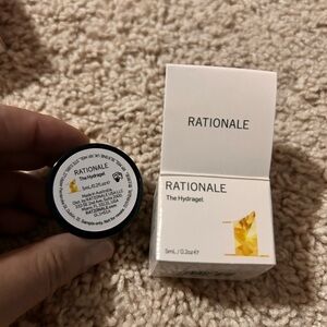 Rationale The hydrogel travel size.
